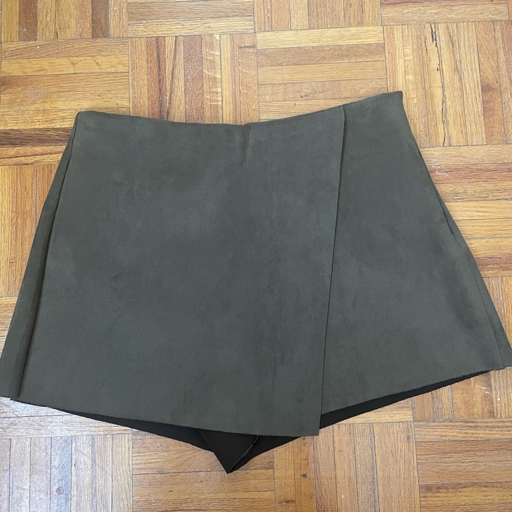 skort